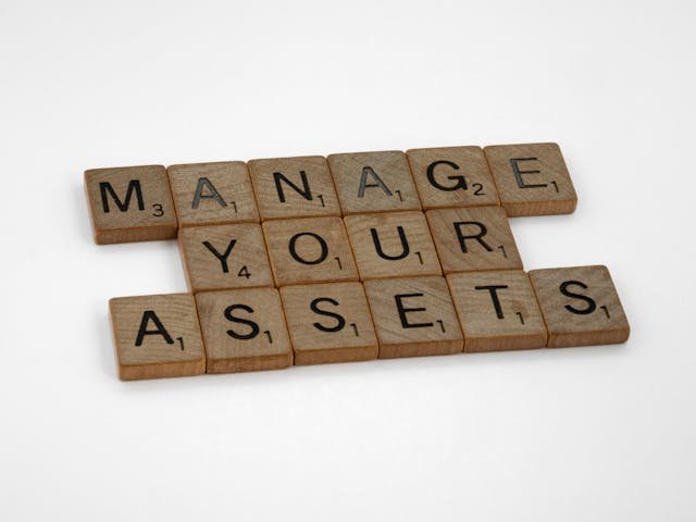 Lund Financial Management reviewing an asset protection plan with clients